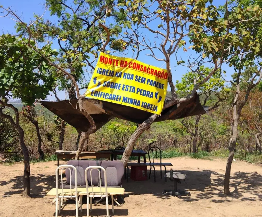 Serra das Areias teve barracas retiradas após denúncias de invasão, numa ação da SEMA e Defesa Civil. É importante prot…