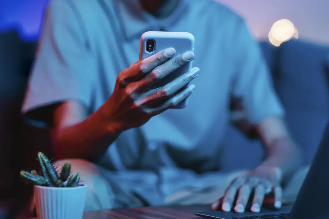 Um em cada cinco brasileiros teve contato com imagens íntimas falsas criadas por IA. É preocupante essa exposição, prin…