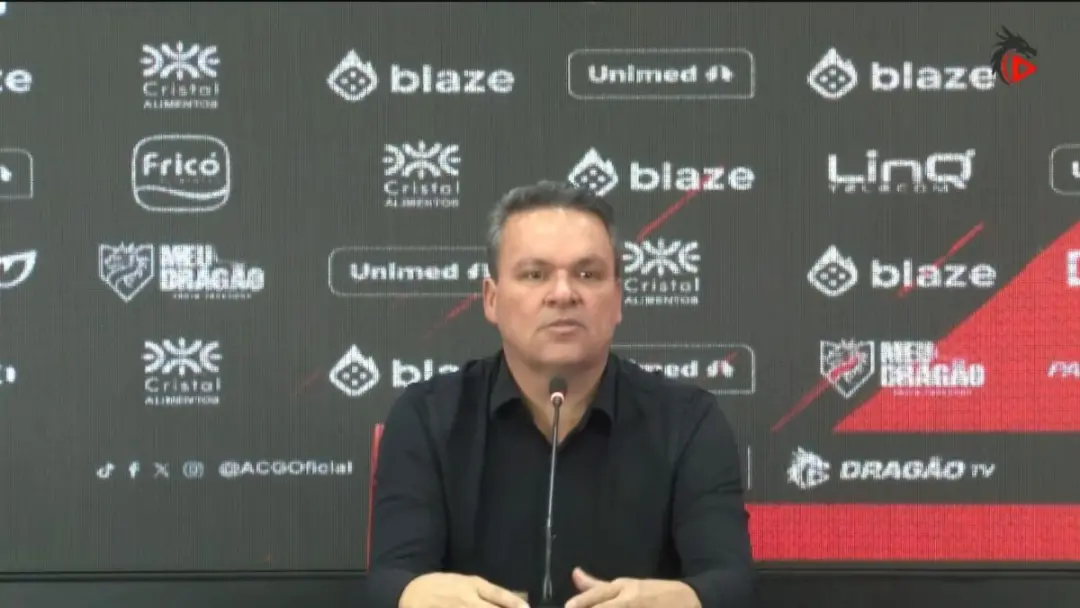 Presidente do Atlético-GO, Adson Batista, disse não gostar de petistas e criticou o desvio moral e intelectual de membr…