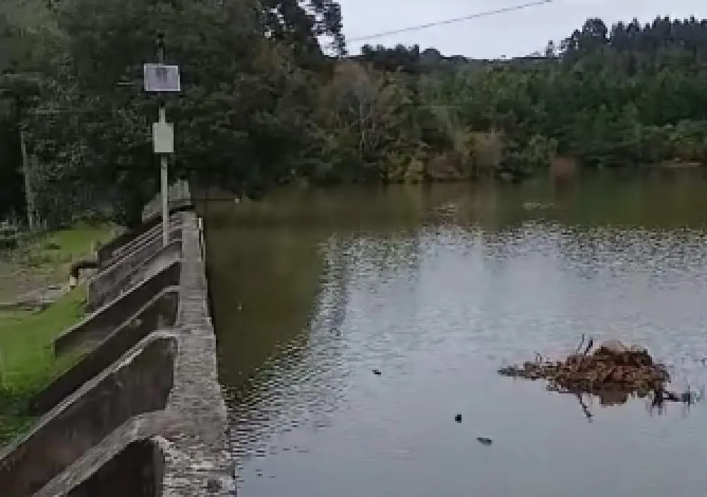 São Marcos, na Serra Gaúcha, tem nível da Barragem Arroio São Luiz caindo com uso de bombas, mas a estrutura ainda está…