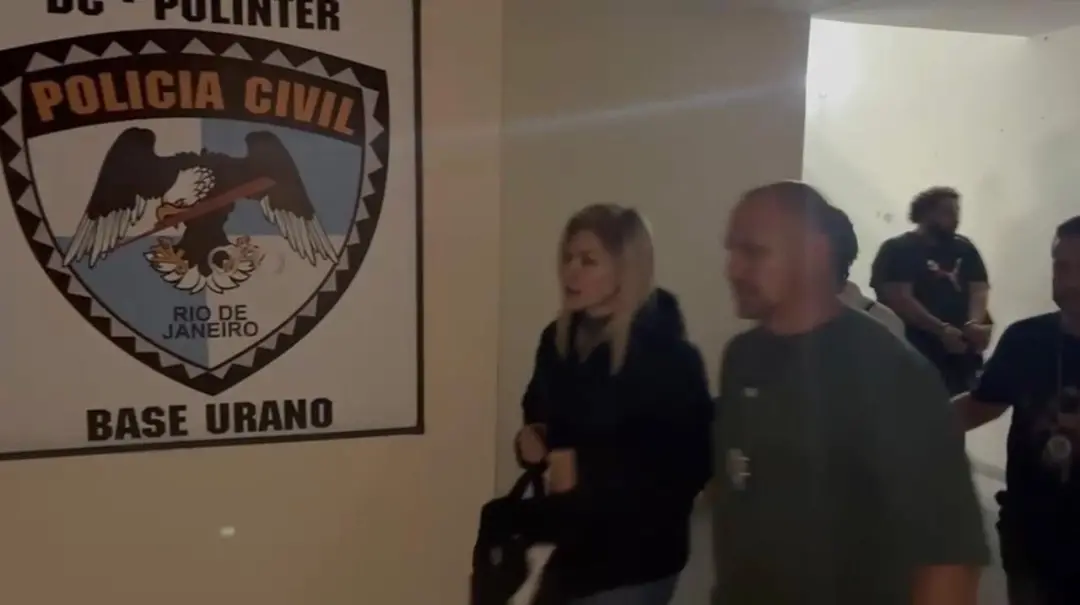 Veronica Chaves de Carvalho Costa, a Mãe Loira do funk, foi localizada escondida em Petrópolis, com Bruno Marcelo Bahia…