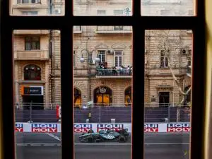 Verstappen superou Russell no último treino para o GP do Azerbaijão, e Bortoleto ficou em 13º. É bom ver a consistência…