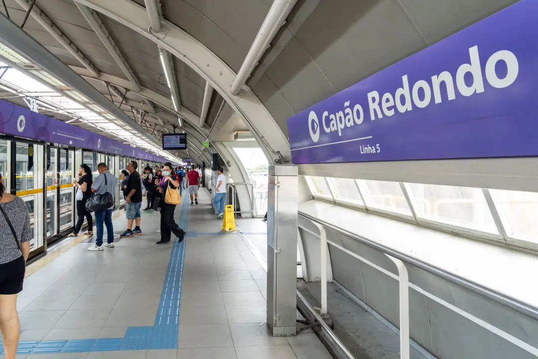 Terceiro dia seguido de falha na Linha 5-Lilás, estação Capão Redondo, com operação em uma plataforma por 1 hora e 15 m…