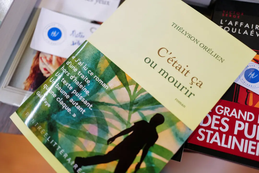 Thélyson Orélien ganhou o Premio de Novela Fnac com Cétait ça ou mourir, mas uma conta anonima acusou o livro de ser es…