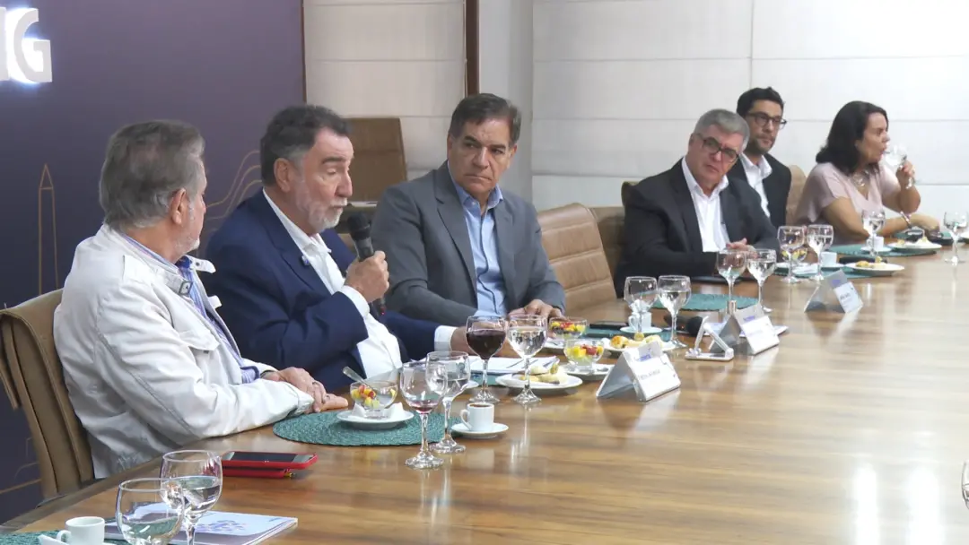 Patrus propôs tarifa única pra transporte na Grande BH, durante reunião na Fecomércio MG no Centro de Belo Horizonte. P…
