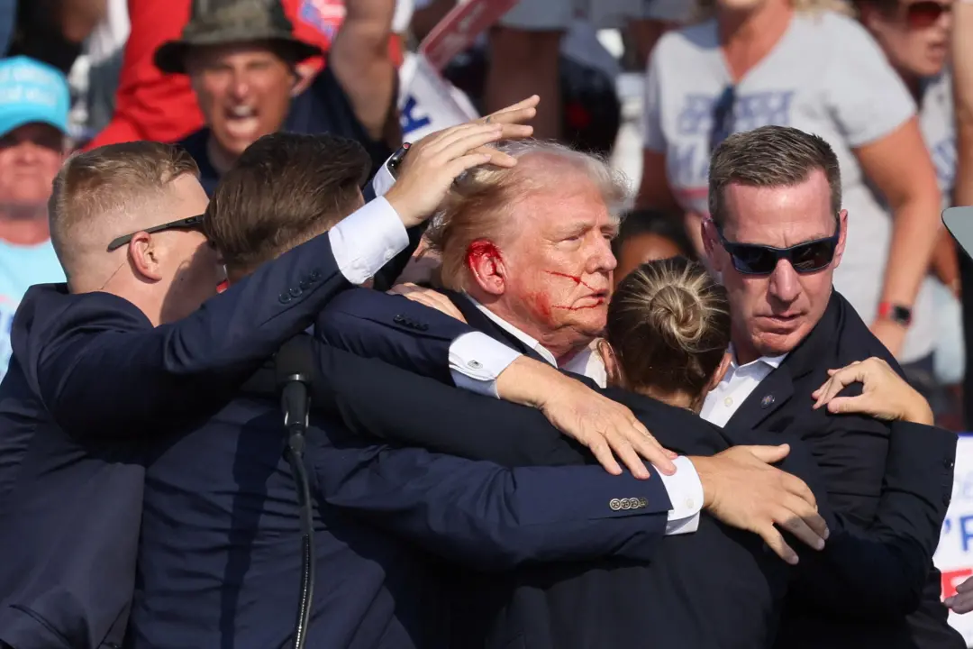 Pittsburgh, Pennsylvania. Um homem de 76 anos, James Copenhaver, morreu após ser baleado em um comício de Trump em 2024…