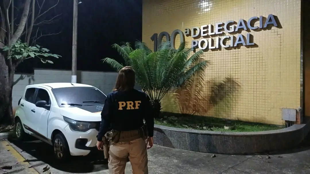 Na Via Dutra, em Porto Real, a PRF recuperou um carro com registro de apropriação indébita. É um alívio ver a lei funci…