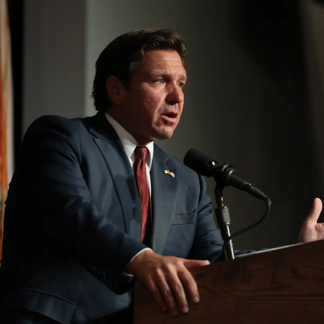 Florida acusa 20 pessoas de fraude eleitoral por registro indevido. A alegação é que pessoas que não eram cidadãs decla…