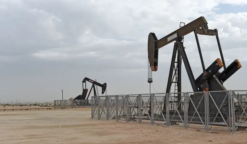 Preços do barril Brent fecharam em alta de 3,41% para 106,60 dólares, porque não teve avanço diplomático entre Estados …