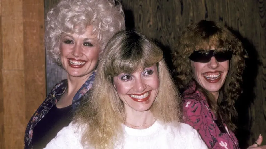 Sisters de Dolly Parton negam qualquer briga familiar sobre o patrimônio da cantora, apesar de disputas judiciais envol…