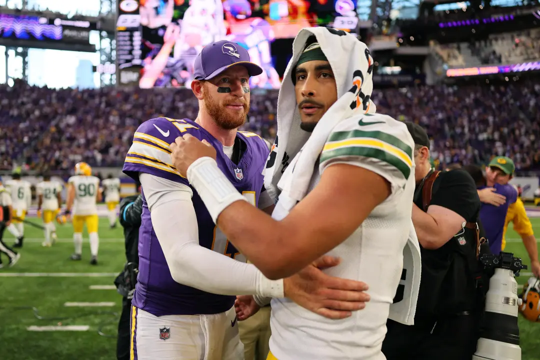 Minnesota Vikings em várias classificacoes, de 10 a 15, mesmo tendo vencido Bears e Packers nesta temporada. Parece que…