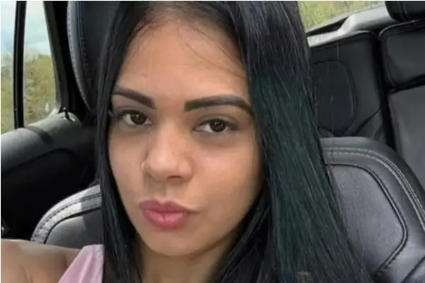 Iara do Carmo Santana, brasileira de 29 anos, foi detida pelo ICE em Massachusetts após crise emocional por aborto espo…