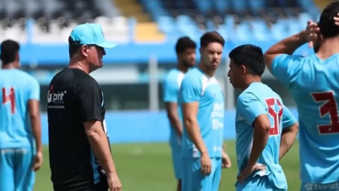 22 atletas no elenco do Paysandu para o Inter de Limeira na Série C. A entrada do volante Kukri de 19 anos é uma novida…