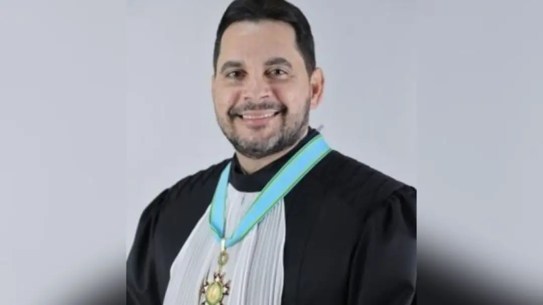 Desembargador Newton Ramos é alvo da PF por suposta intermediação com Nunes Marques e Daniel Vorcaro, envolvendo um con…