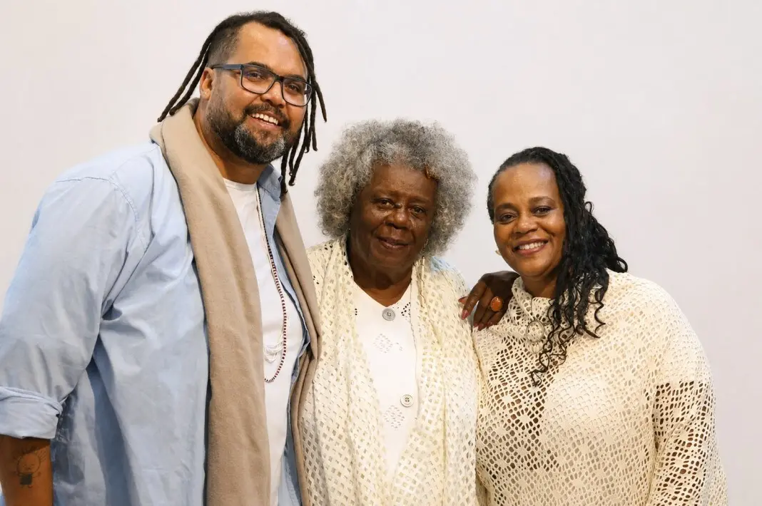 Conceição Evaristo celebra 80 anos com coletânea de contos inéditos, reunindo 10 vozes da literatura brasileira. Esse l…