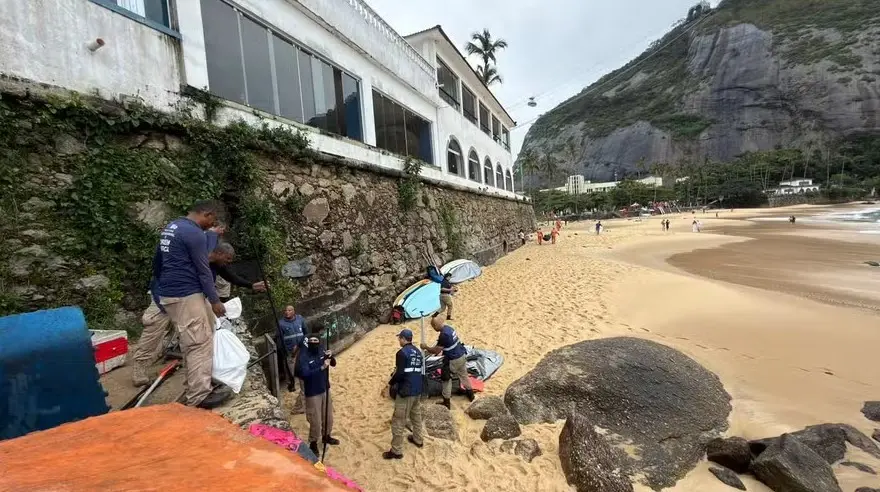 Praia Vermelha teve acampamentos desmontados e 6 facas e 4 objetos perfurantes recolhidos. A área de mata perto da Urca…
