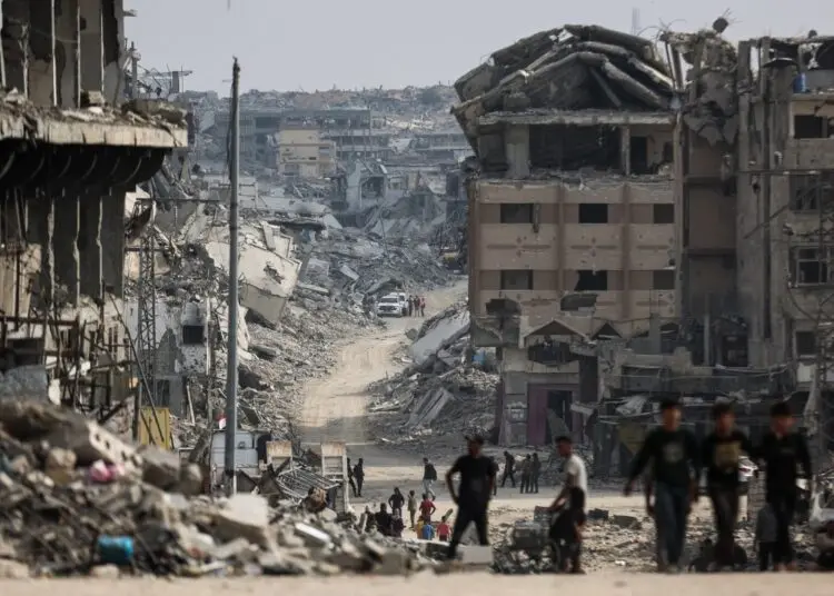 Gaza enfrenta a crise econômica mais grave do mundo, com o PIB per capita caindo para 0,58 dólar por pessoa por dia. O …