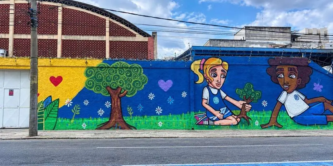 Colégio Maria Imaculada inaugurou um painel de arte urbana na Avenida Marechal Rondon, assinado pelo Ricardo Negro. A i…