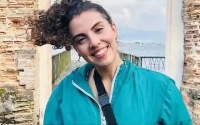 Amanda Marcondes, jovem que estava na BR-277 no Paraná, morreu em um acidente na madrugada com caminhão. A situação mos…