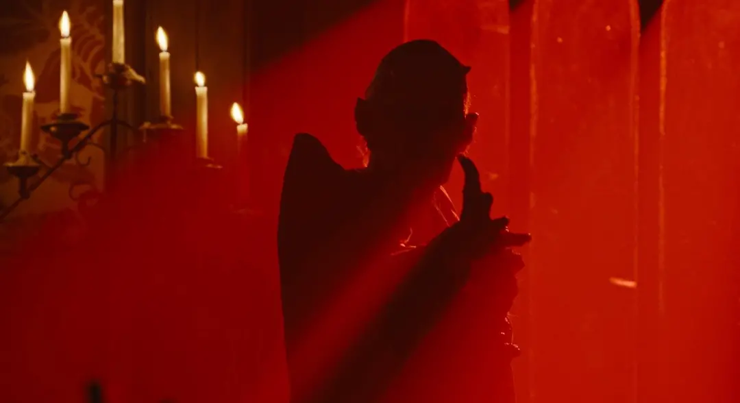 Ariana Grande não fez crossover com AHS na temporada 13 porque estava em turnê, disse Ryan Murphy. Essa perda de oportu…
