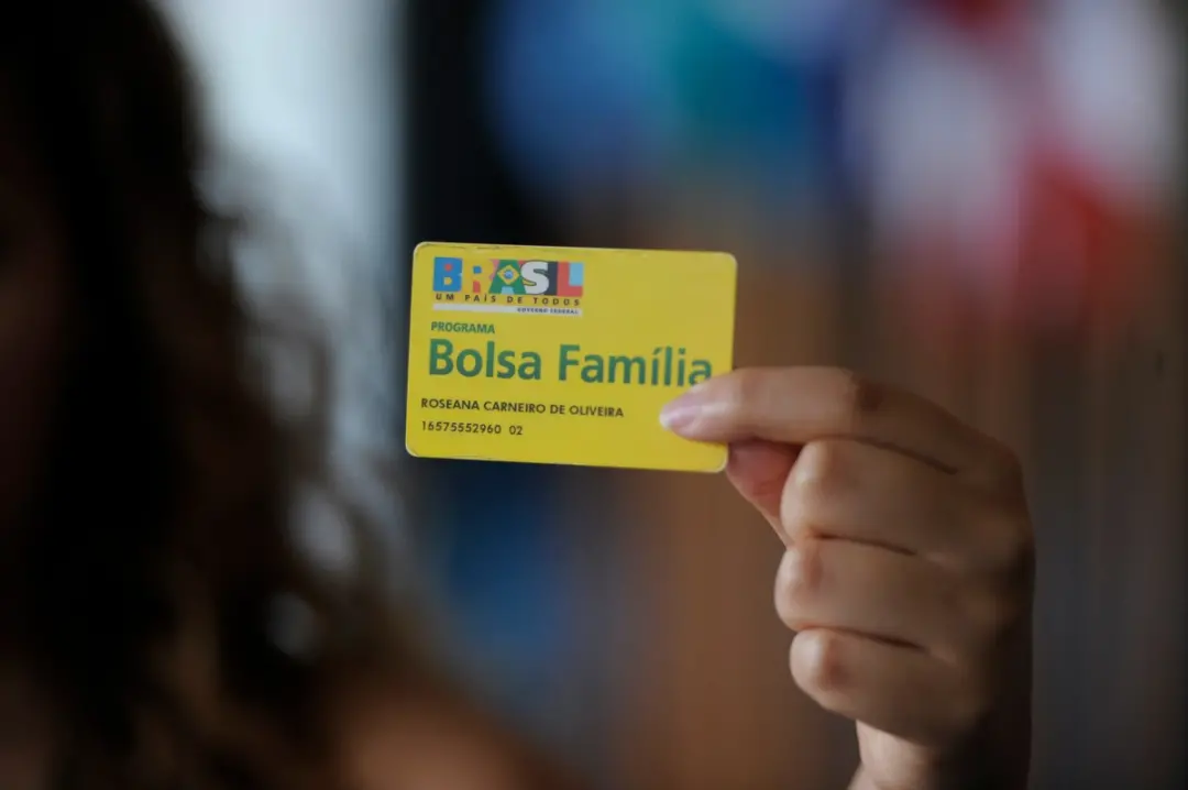 Reajuste de 15,04% no Bolsa Família, autorizado por Gilmar Mendes, soma R$ 22 bilhões em 2027. Essa mudança transforma …