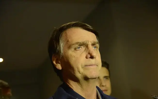 Defesa de Bolsonaro desistiu do pedido de suspensão da pena no STF. A tentativa de mudar a análise do julgamento, basea…