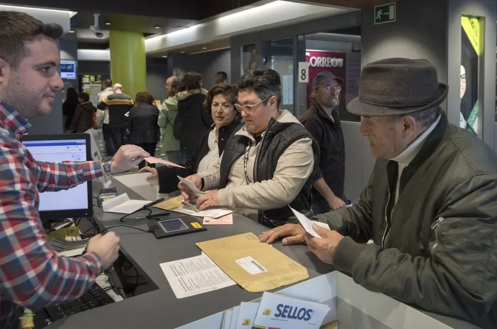 Junta Eleitoral Central rejeitou revisar de ofício as nacionalizações da lei de nietos. A decisão ignora o questionamen…