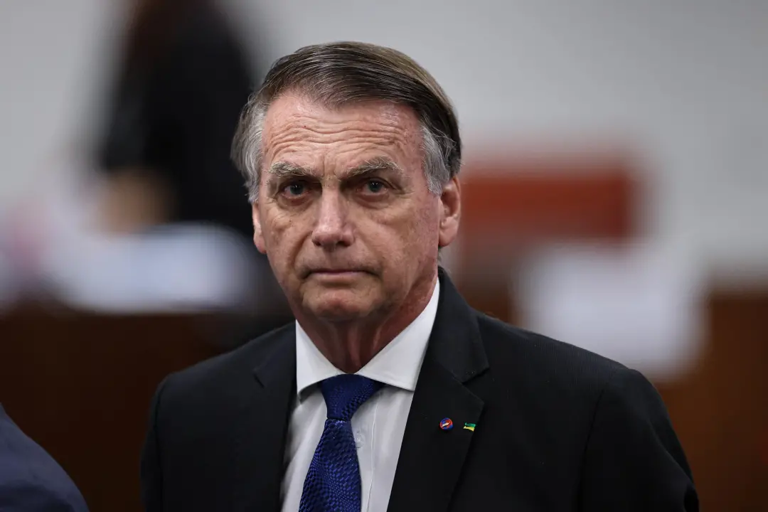 Bolsonaro desiste de pedir a Nunes Marques que suspenda sua prisão no caso do golpe. Isso mostra uma estratégia process…