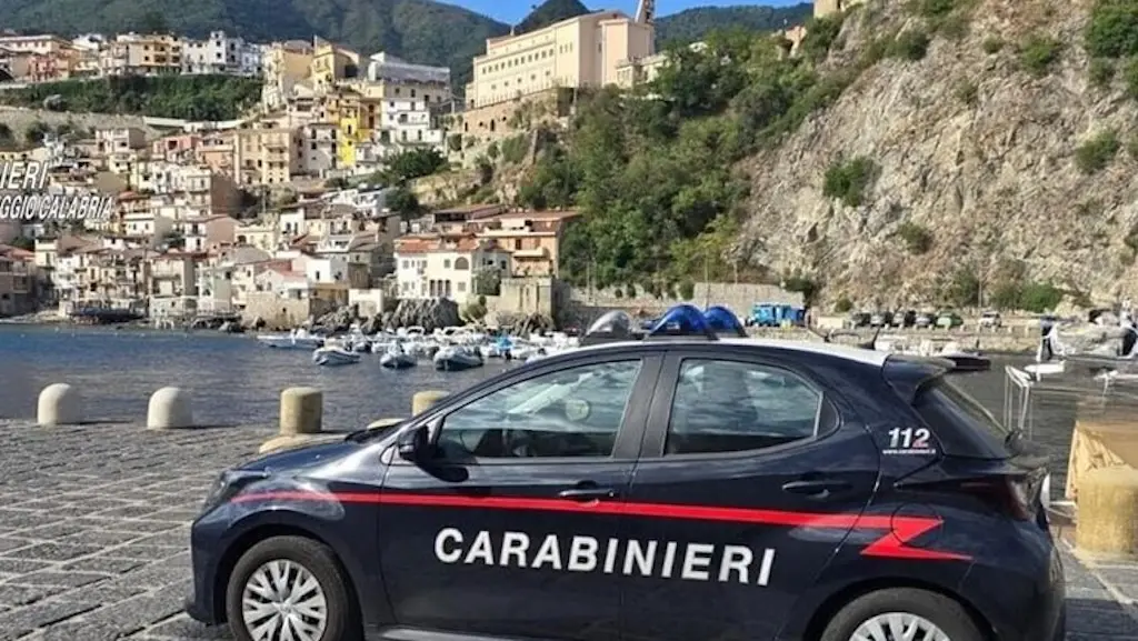 Scilla, na Itália, prende homem suspeito de estuprar turista brasileira na noite do dia 12 de setembro. A violência oco…