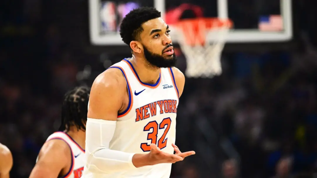 Negociações Knicks Towns estagnaram, com proposta de contrato na faixa de 45 a 50 milhões de dólares. Achei que a diret…