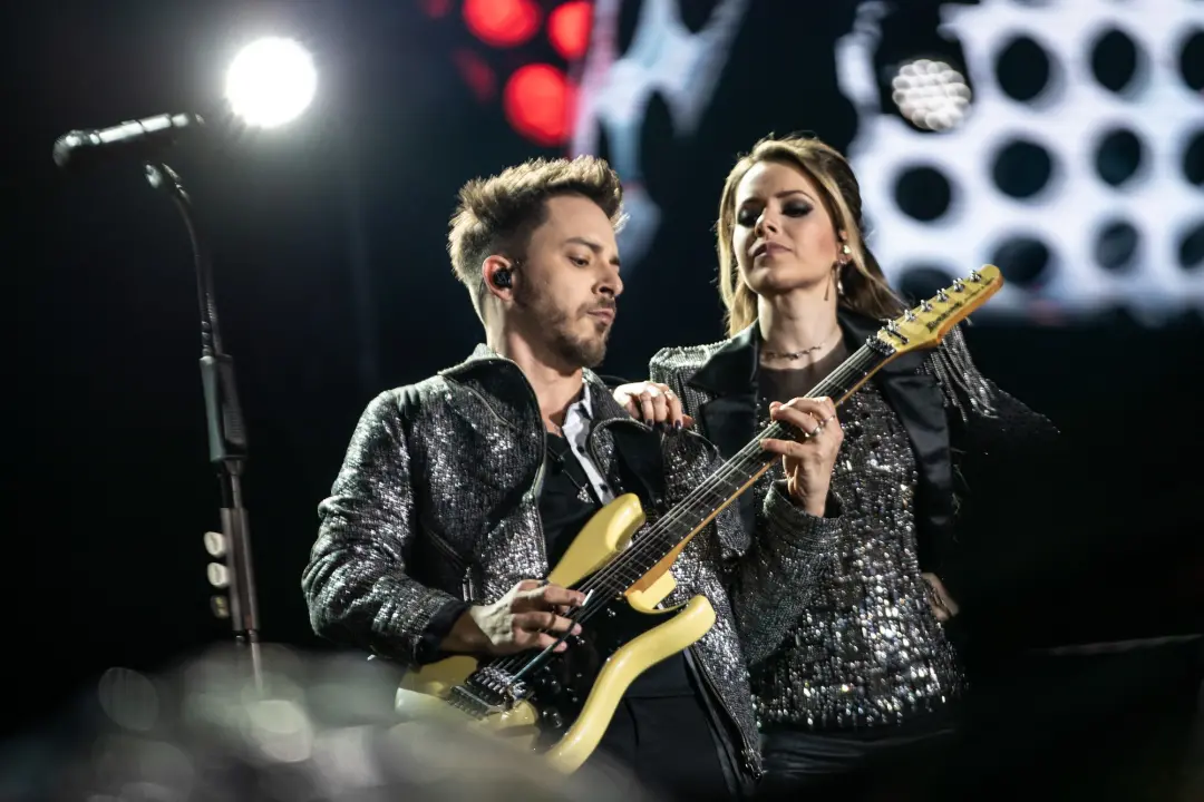 Sandy e Junior sinalizaram volta em 2027, oito anos depois da turnê Nossa História em São Paulo. O retorno é uma jogada…