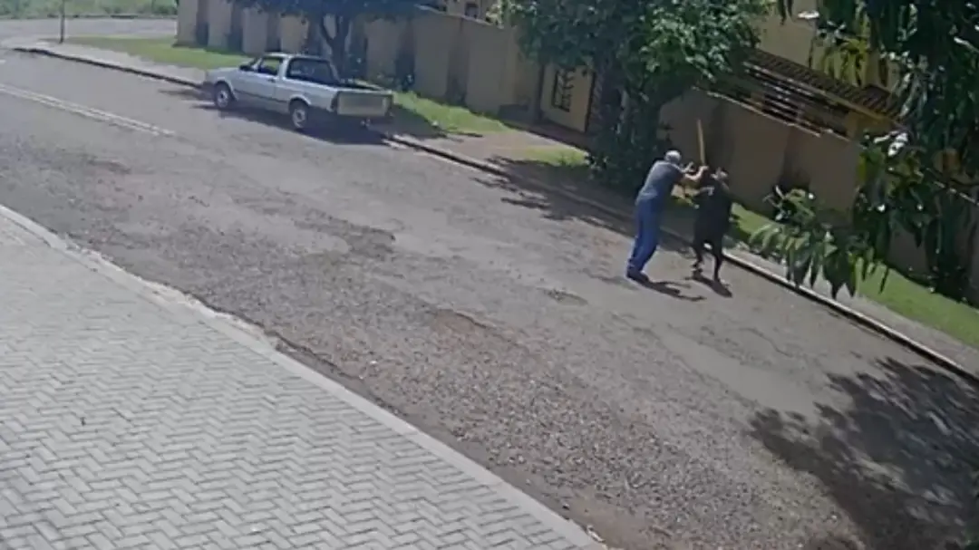 Cascavel, no Paraná, viu um idoso de 80 anos ser esfaqueado depois de tentar impedir o furto do próprio carro. A reação…