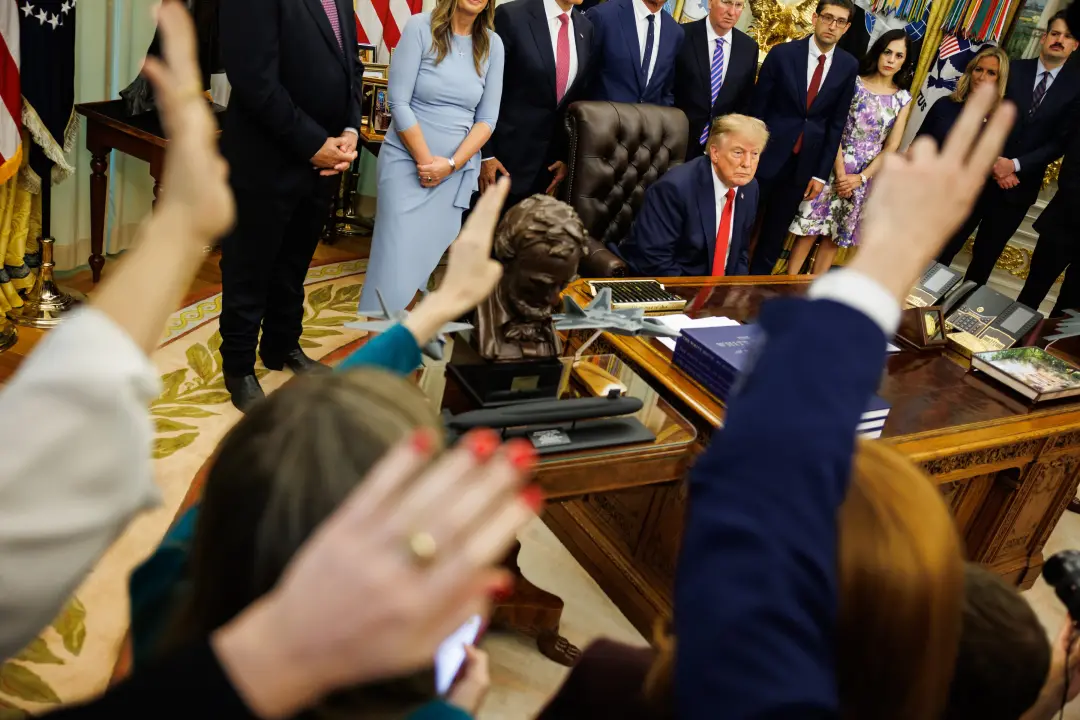Casa Branca. Repórteres da CNN, MS NOW e Politico foram barrados apesar da ordem judicial de restabelecimento de acesso…