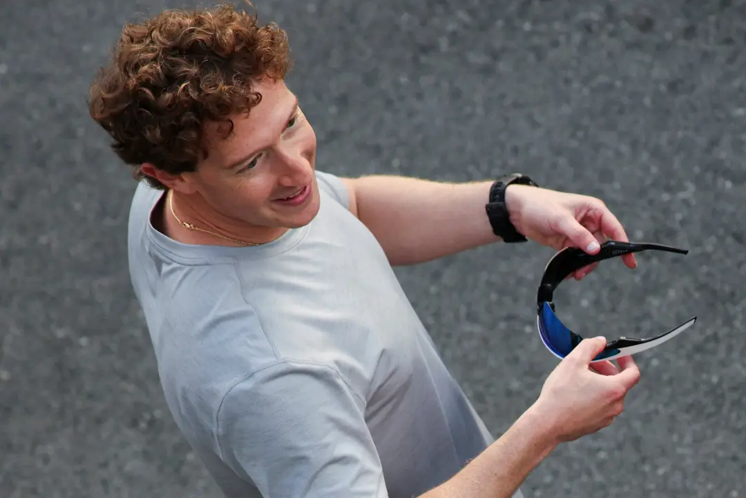 Meta reforça a aposta em agentes de IA e óculos com inteligência artificial, com Mark Zuckerberg dizendo que é um momen…