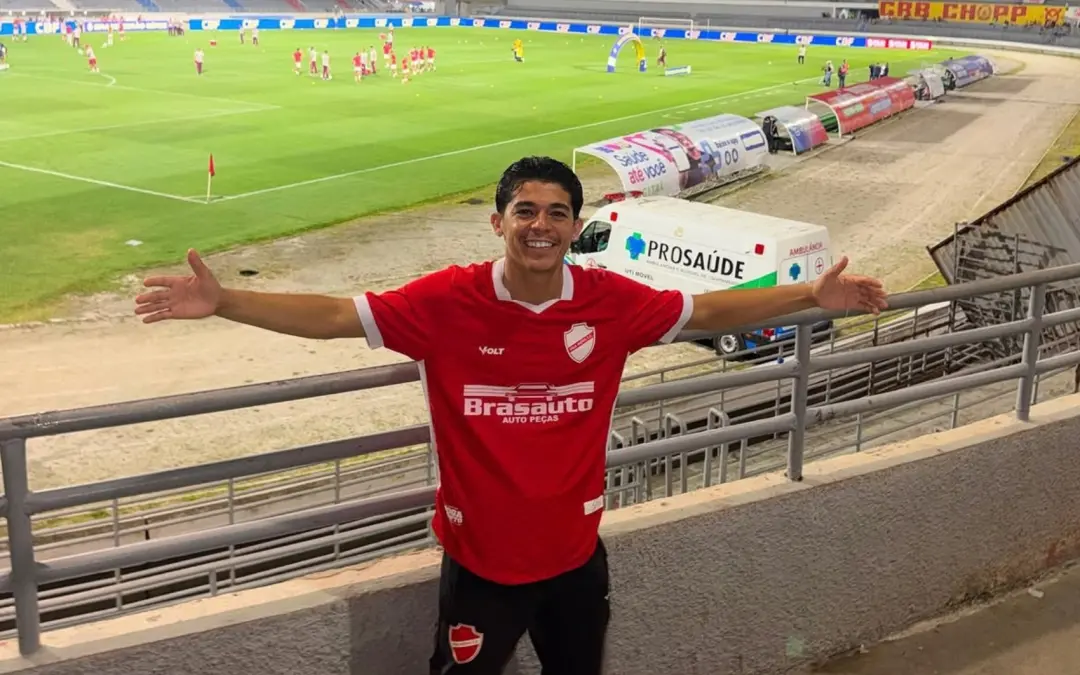 Matheus Fernandes Machado, influenciador goiano, está detido em centro de imigração no Texas após ser pego por reentrad…