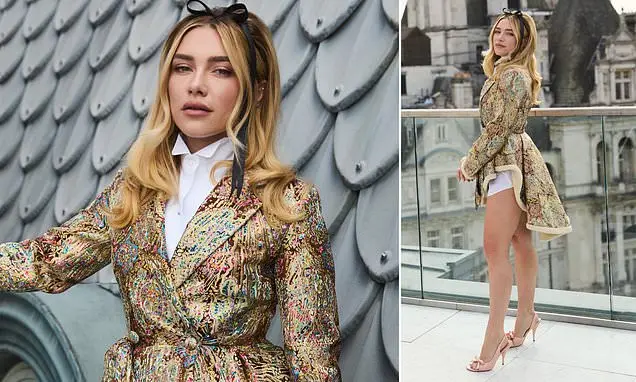 Florence Pugh chamou a atenção em Londres com um vestido blazer Dior divertido no photocall de East Of Eden. O visual d…