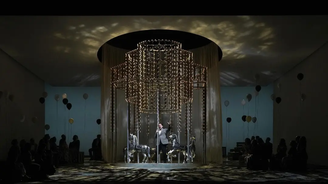 Manon Lescaut no Teatro Real, na estreia da trigésima temporada, teve a orquestra como protagonista. A direção de Nicol…