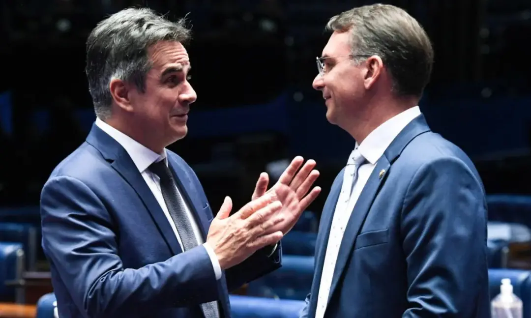 Flavio Bolsonaro procurou os líderes do União Brasil e do PP para pedir apoio em um possível segundo turno. Os partidos…