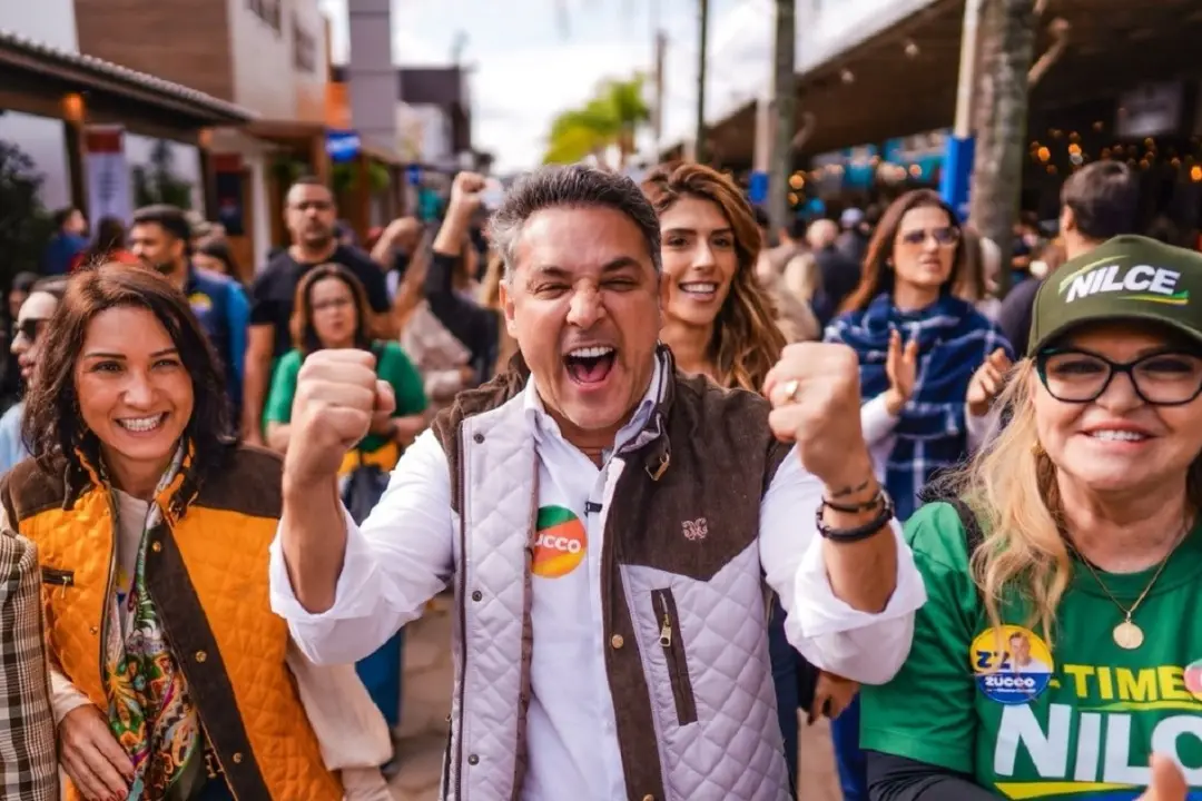 Luciano Zucco, Tenente-Coronel do Exército, é candidato ao governo do Rio Grande do Sul. Sua bagagem militar e envolvim…