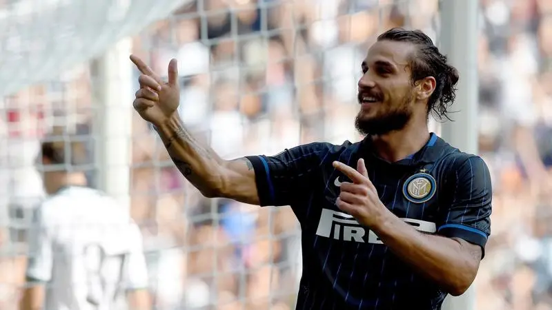 Osvaldo marcou com uma voleio acrobático pelo Inter contra Atalanta no San Siro. Essa habilidade técnica dele é impress…