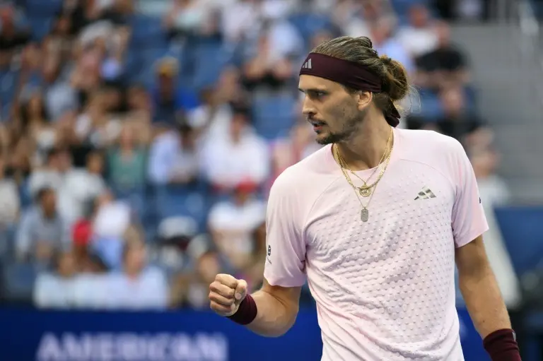 Zverev e Agassi defenderam a Laver Cup em Londres, evento de tênis com equipes europeias contra o resto do mundo. É bom…