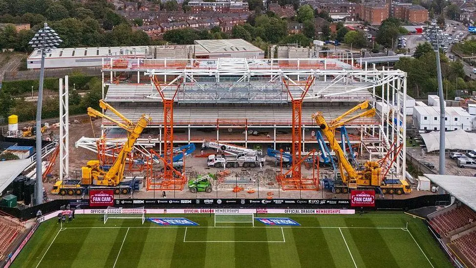Racecourse, estádio mais antigo de futebol internacional, vai sediar mais jogos da seleção da Irlanda do Norte depois q…