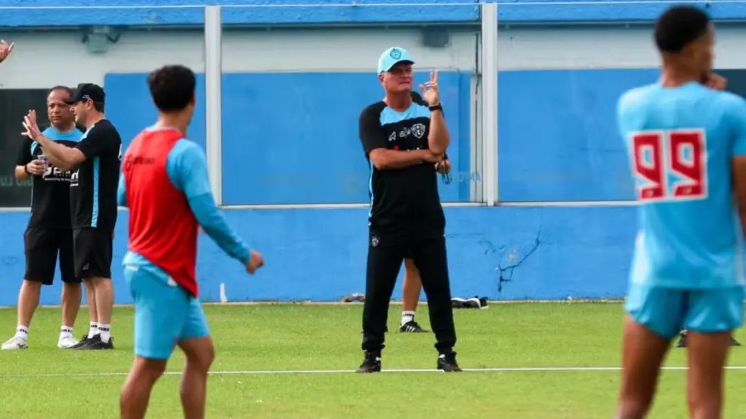 Mazola fala que não tem motivo para desacreditar o Paysandu no quadrangular do acesso da Série C. O técnico afirma que …
