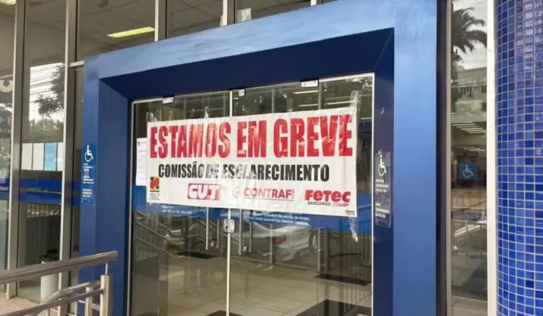 Greve da Caixa continua no 13º dia sem acordo, com o impasse no plano de saúde dos funcionários. Apesar disso, o app e …