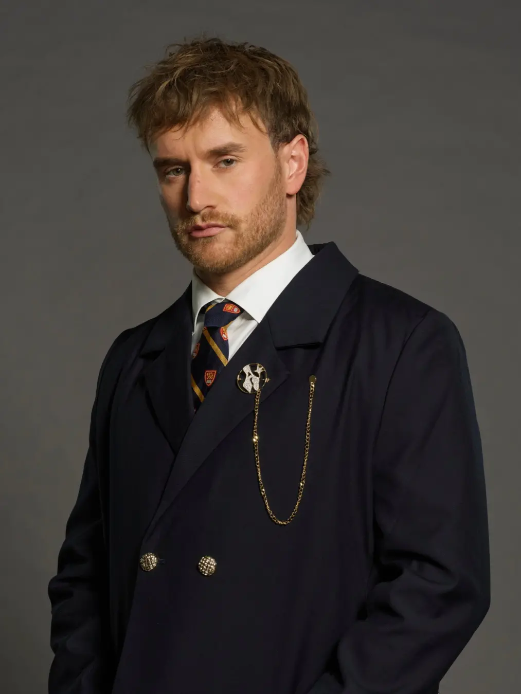 West Wilson voltando para a TV, participando do Celebrity Million Dollar Secret em 2027. Ele vai competir contra David …
