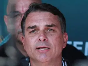 Flávio viajou em avião da Vorcaro em 2025. É um movimento que mostra a evolução do transporte aéreo, mas sempre penso n…