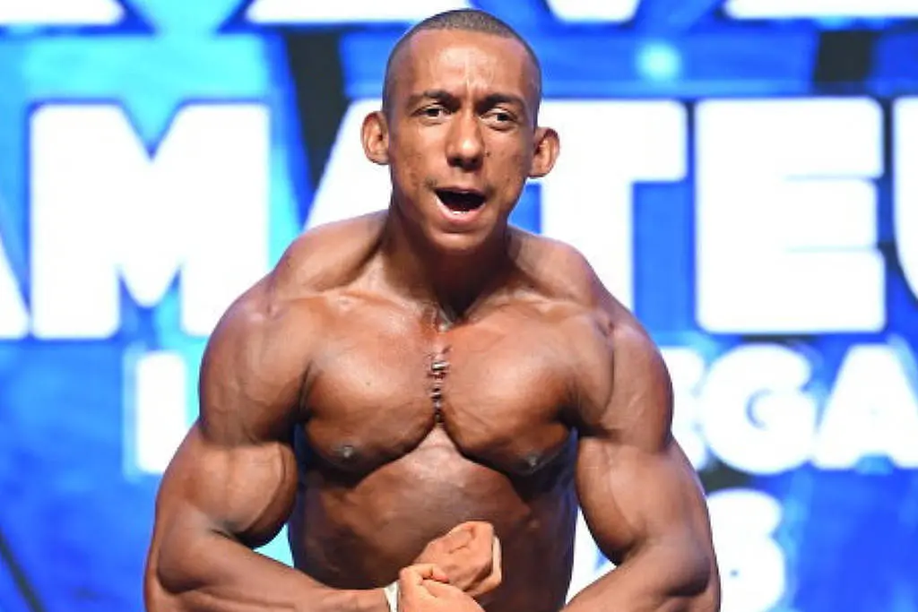 Renan Henrique Evangelista de Azevedo venceu a divisão lightweight no Olympia Amador em Las Vegas, Nevada. É um reconhe…