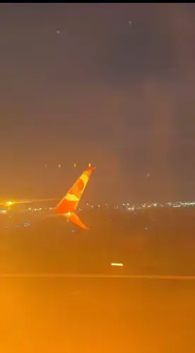 Fogo em avião durante decolagem no Aeroporto de Goiânia, no voo da Gol para Brasília. A pista ficou fechada por mais de…