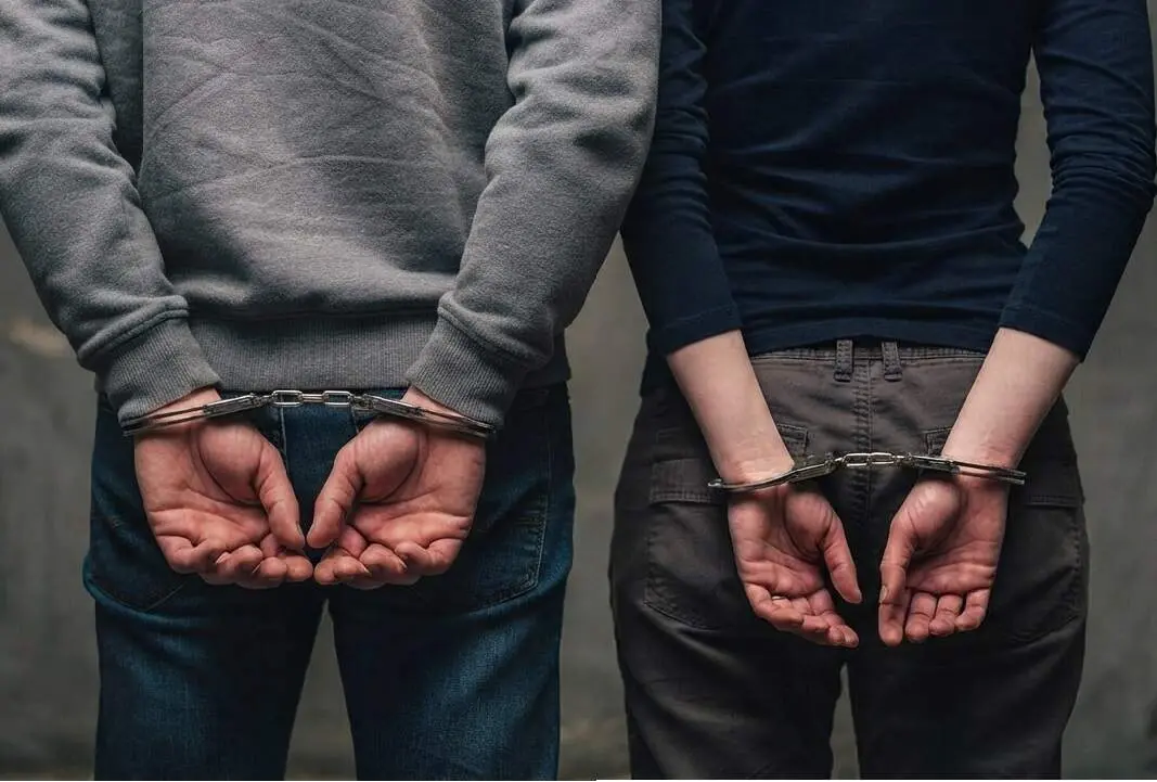 Vale do Sinos viu mãe e padrasto condenados a 31 anos de prisão por torturarem crianças de 2 e 7 anos. O padrasto agred…