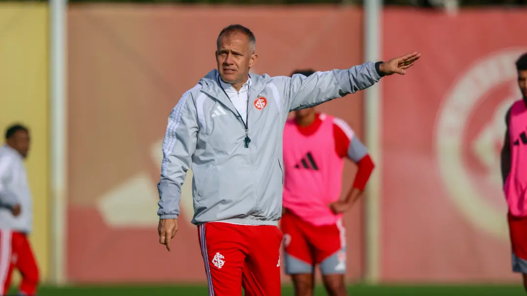 Internacional contrata Eduardo Baptista, ex-Remo, pra sequência da temporada. A missão é tirar o Colorado da zona de re…